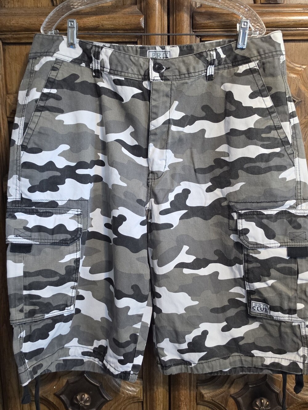 Men's Gray & White Camo Cargo Shorts